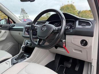 Volkswagen Tiguan 2.0 TDI SEL SUV 5dr Diesel DSG 4Motion Euro 6 (s/s) (190 ps)
