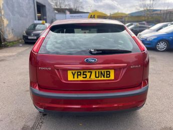 Ford Focus 1.6 Style 5dr