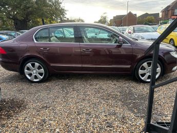 Skoda Superb 2.0 TDI Elegance DSG Euro 4 5dr