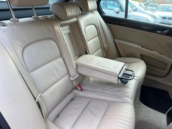 Skoda Superb 2.0 TDI Elegance DSG Euro 4 5dr
