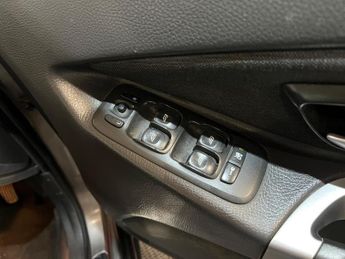 Volvo XC90 2.4 D5 Active Geartronic AWD 5dr