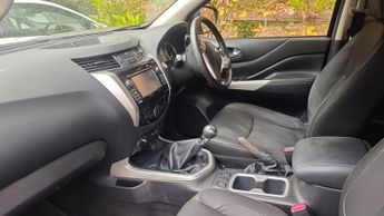Nissan Navara 2.3 dCi Tekna 4WD Euro 6 (s/s) 4dr