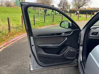 Audi Q3 1.4 TFSI CoD Black Edition S Tronic Euro 6 (s/s) 5dr