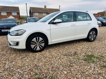 Volkswagen e-Golf 35.8kWh e-Golf Auto 5dr