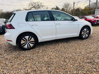 Volkswagen e-Golf 35.8kWh e-Golf Auto 5dr