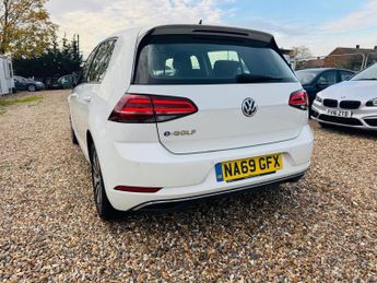 Volkswagen e-Golf 35.8kWh e-Golf Auto 5dr