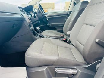 Volkswagen e-Golf 35.8kWh e-Golf Auto 5dr