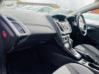 Ford Focus 1.6 Zetec Powershift Euro 5 5dr