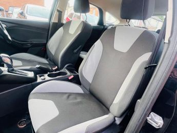 Ford Focus 1.6 Zetec Powershift Euro 5 5dr