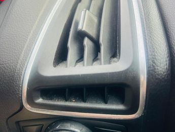 Ford Focus 1.6 Zetec Powershift Euro 5 5dr