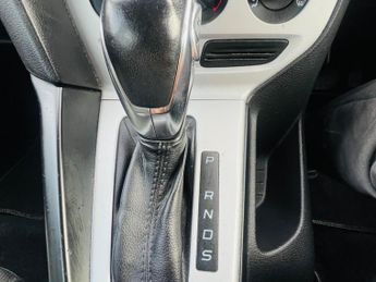 Ford Focus 1.6 Zetec Powershift Euro 5 5dr