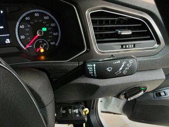 Volkswagen T-Roc 1.5 TSI EVO SE DSG Euro 6 (s/s) 5dr