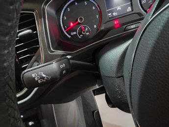 Volkswagen T-Roc 1.5 TSI EVO SE DSG Euro 6 (s/s) 5dr