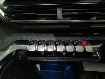 Peugeot 5008 1.2 PureTech Allure Premium EAT Euro 6 (s/s) 5dr