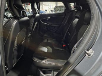 Volvo V40 1.5 T3 R-Design Nav Plus Auto Euro 6 (s/s) 5dr