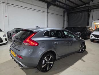 Volvo V40 1.5 T3 R-Design Nav Plus Auto Euro 6 (s/s) 5dr