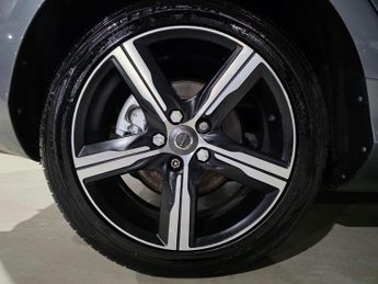 Volvo V40 1.5 T3 R-Design Nav Plus Auto Euro 6 (s/s) 5dr