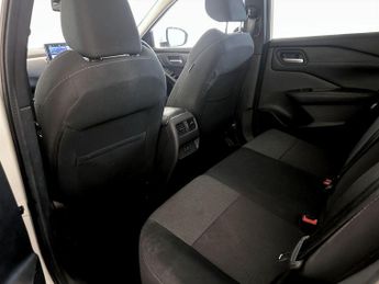 Nissan Qashqai 1.3 DIG-T MHEV N-Connecta Euro 6 (s/s) 5dr