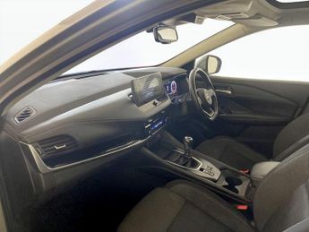 Nissan Qashqai 1.3 DIG-T MHEV N-Connecta Euro 6 (s/s) 5dr