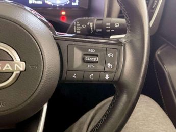 Nissan Qashqai 1.3 DIG-T MHEV N-Connecta Euro 6 (s/s) 5dr