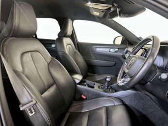 Volvo XC40 1.5 T3 R-Design Euro 6 (s/s) 5dr