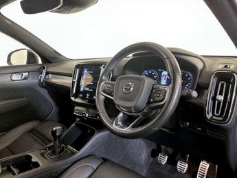 Volvo XC40 1.5 T3 R-Design Euro 6 (s/s) 5dr