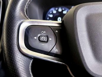 Volvo XC40 1.5 T3 R-Design Euro 6 (s/s) 5dr