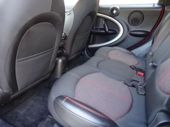 MINI Countryman 1.6 Cooper Auto Euro 5 5dr