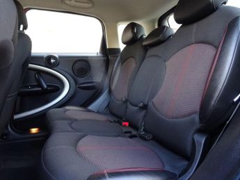 MINI Countryman 1.6 Cooper Auto Euro 5 5dr