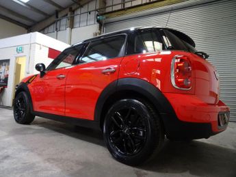 MINI Countryman 1.6 Cooper Auto Euro 5 5dr