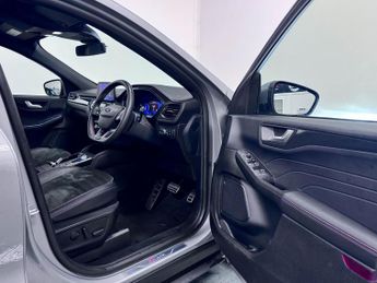 Ford Kuga Kuga ST-Line Edition 5 door 2.5L Duratec PHEV 225PS FWD CVT Auto