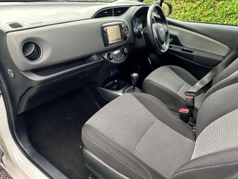 Toyota Yaris 1.5 VVT-h Sport E-CVT Euro 6 5dr