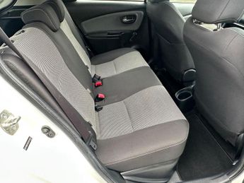 Toyota Yaris 1.5 VVT-h Sport E-CVT Euro 6 5dr