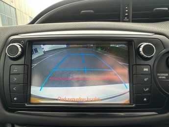 Toyota Yaris 1.5 VVT-h Sport E-CVT Euro 6 5dr