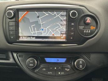 Toyota Yaris 1.5 VVT-h Sport E-CVT Euro 6 5dr