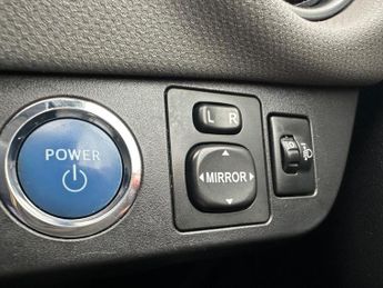 Toyota Yaris 1.5 VVT-h Sport E-CVT Euro 6 5dr