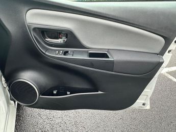 Toyota Yaris 1.5 VVT-h Sport E-CVT Euro 6 5dr