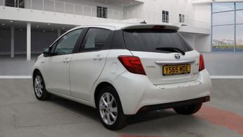 Toyota Yaris 1.5 VVT-h Sport E-CVT Euro 6 5dr