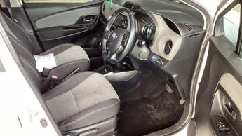 Toyota Yaris 1.5 VVT-h Sport E-CVT Euro 6 5dr