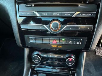 Infiniti Q30 2.2d Premium DCT Euro 6 (s/s) 5dr