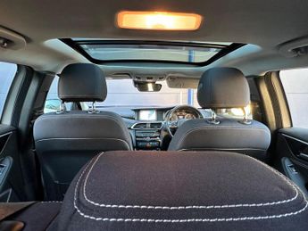 Infiniti Q30 2.2d Premium DCT Euro 6 (s/s) 5dr