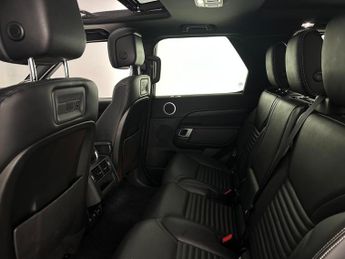 Land Rover Discovery 3.0 D300 MHEV R-Dynamic SE Auto 4WD Euro 6 (s/s) 5dr