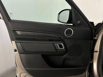 Land Rover Discovery 3.0 D300 MHEV R-Dynamic SE Auto 4WD Euro 6 (s/s) 5dr