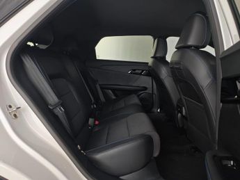 MG MG4 64kWh Trophy Long Range Auto 5dr