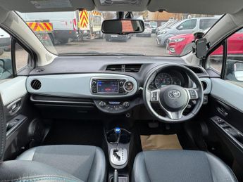 Toyota Yaris 1.5 VVT-h T Spirit CVT Euro 5 5dr