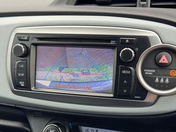 Toyota Yaris 1.5 VVT-h T Spirit CVT Euro 5 5dr