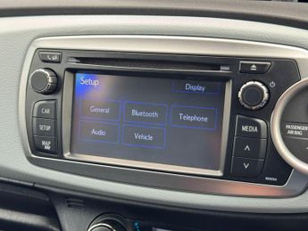 Toyota Yaris 1.5 VVT-h T Spirit CVT Euro 5 5dr