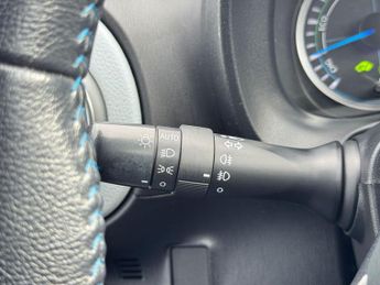 Toyota Yaris 1.5 VVT-h T Spirit CVT Euro 5 5dr