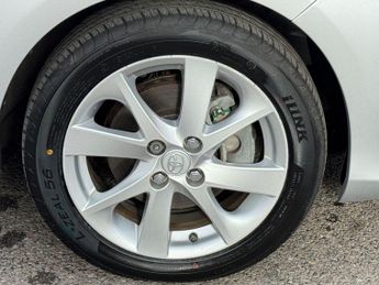Toyota Yaris 1.5 VVT-h T Spirit CVT Euro 5 5dr