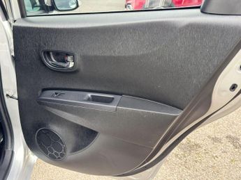 Toyota Yaris 1.5 VVT-h T Spirit CVT Euro 5 5dr